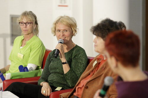 im Gespräch mit Moderatorin Beate Hinrichs